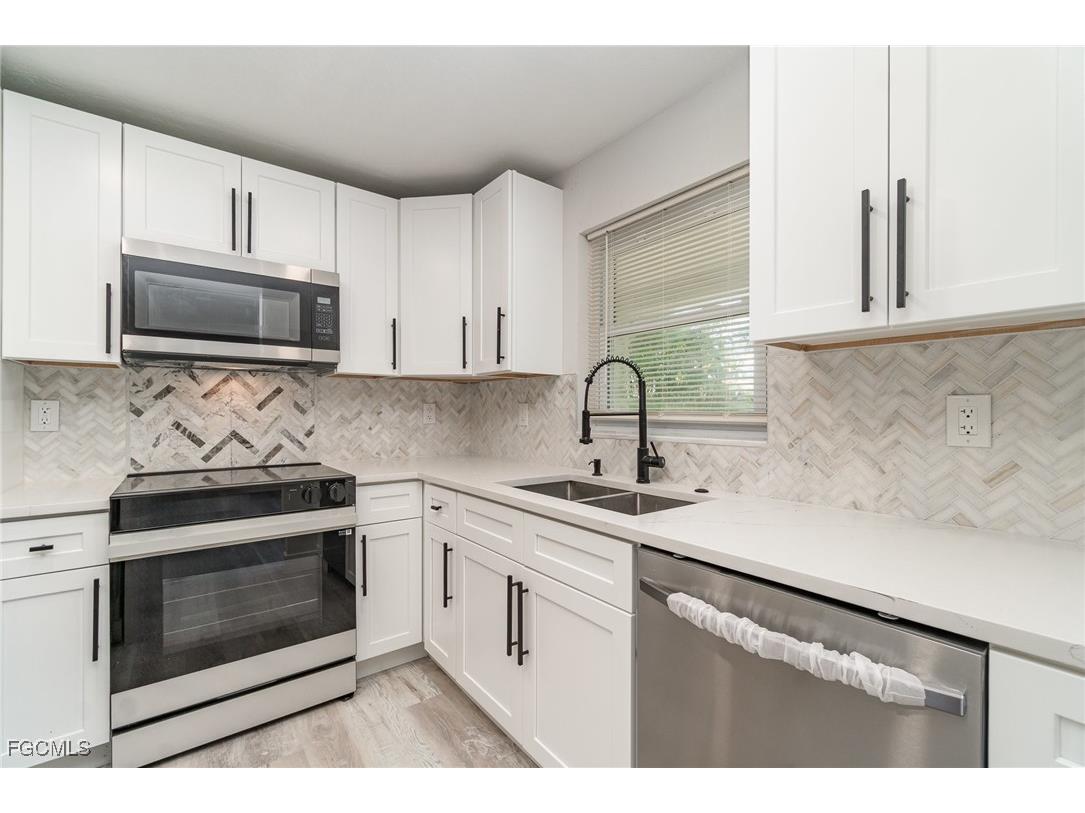 319 Arlington Avenue Fort Myers FL 33905 225063365 image13