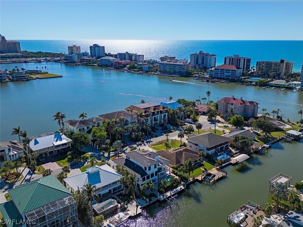 319 Lagoon Avenue Naples FL 34108 223056123 image1