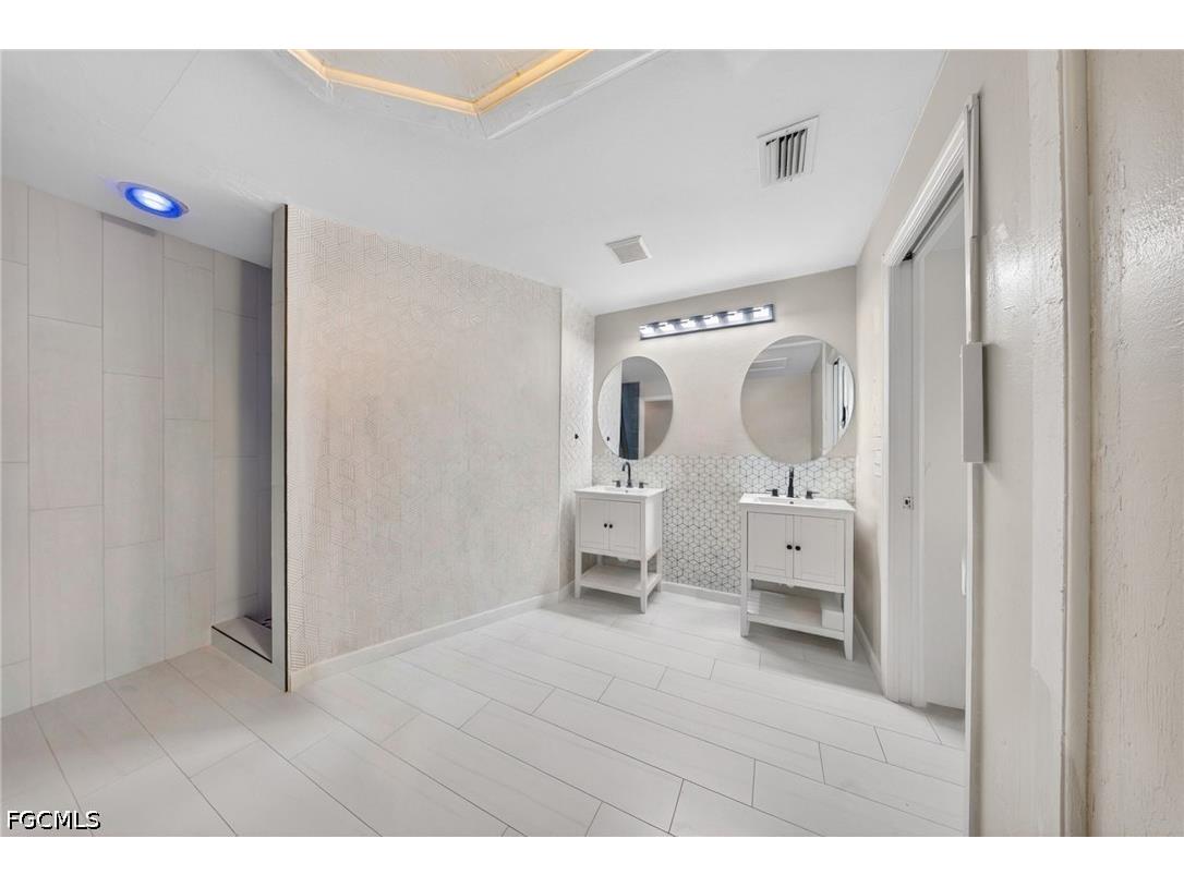 319 NE 23rd Street Cape Coral FL 33909 2026017741 image15