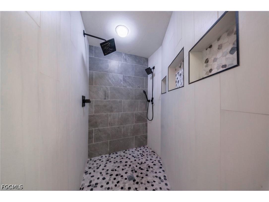 319 NE 23rd Street Cape Coral FL 33909 2026017741 image16