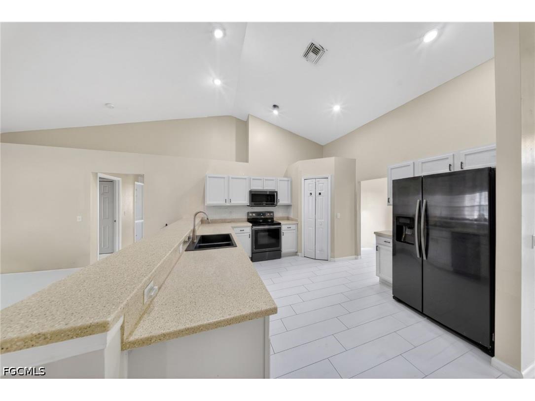 319 NE 23rd Street Cape Coral FL 33909 2026017741 image33