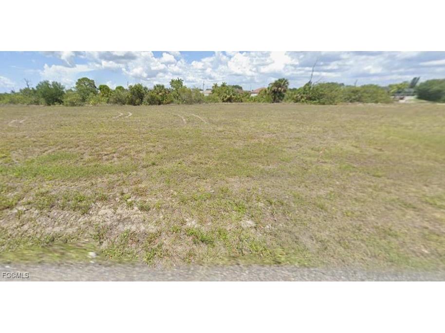 319 NE 25th Street Cape Coral FL 33909 2025012987 image1