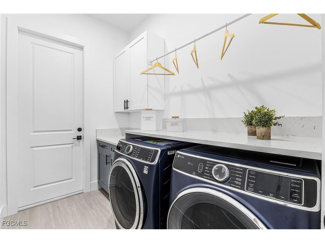 319 NW 14th Street Cape Coral FL 33993 2025019617 image13