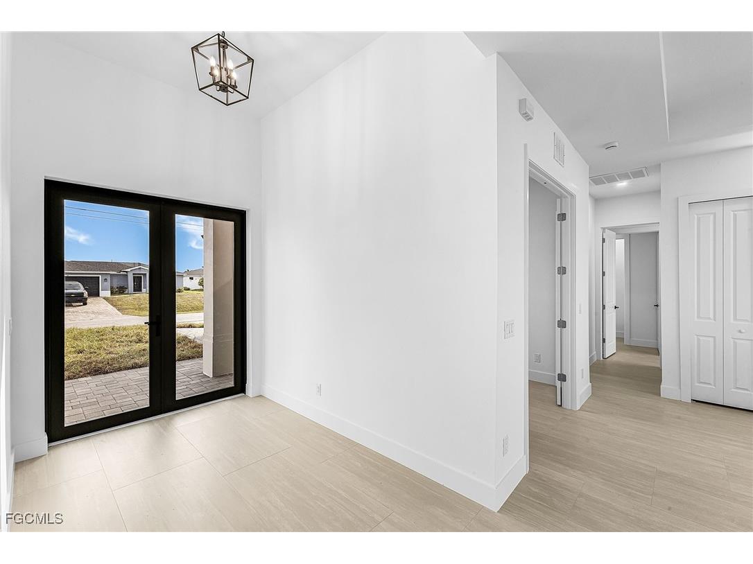 319 NW 14th Street Cape Coral FL 33993 2025019617 image5