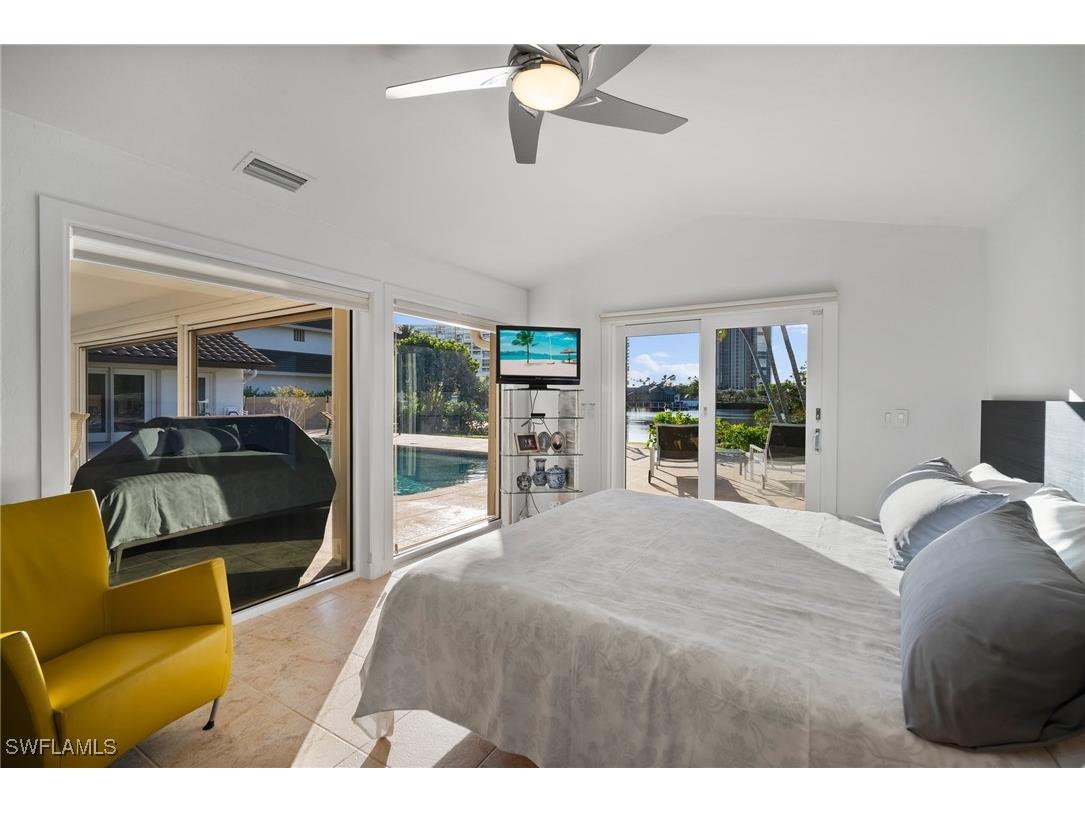 319 Pirates Bight Naples FL 34103 225083880 image14