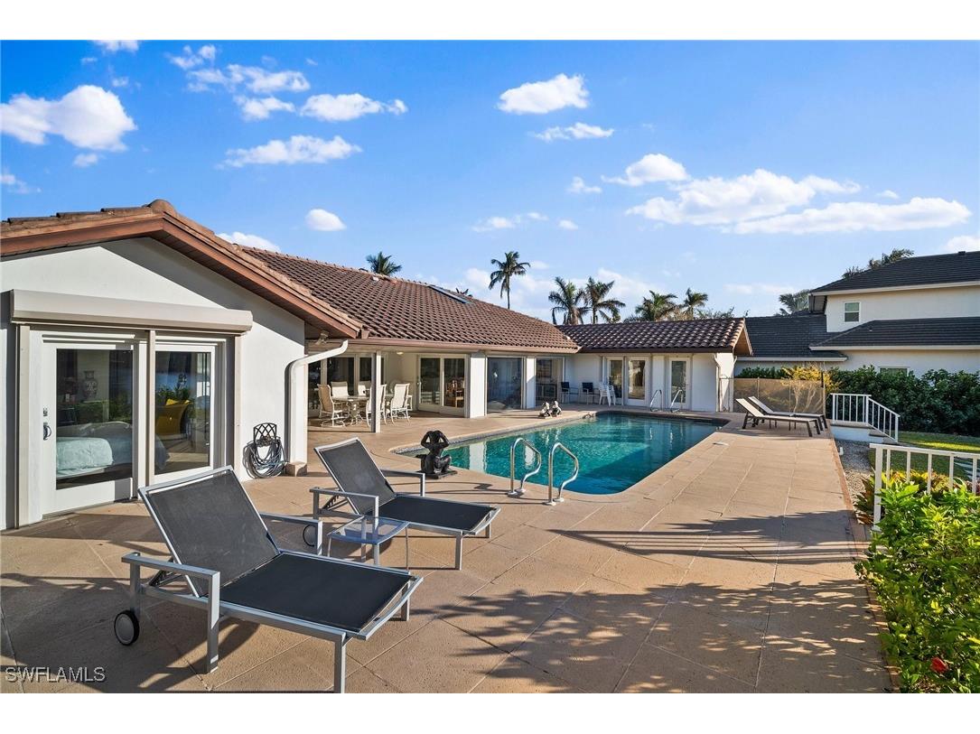 319 Pirates Bight Naples FL 34103 225083880 image25