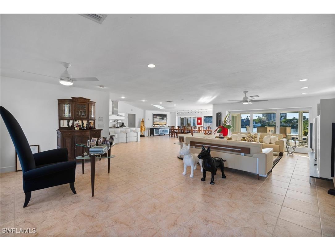 319 Pirates Bight Naples FL 34103 225083880 image3