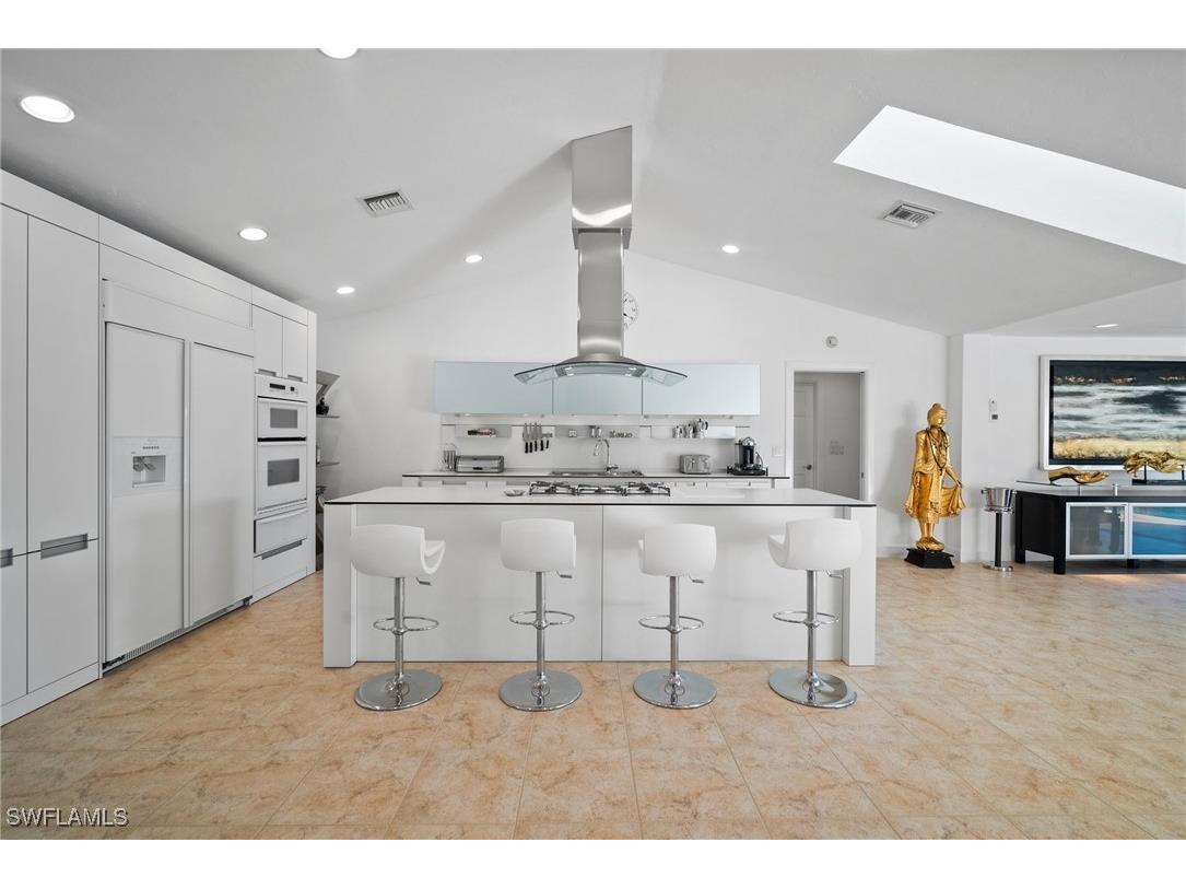 319 Pirates Bight Naples FL 34103 225083880 image8