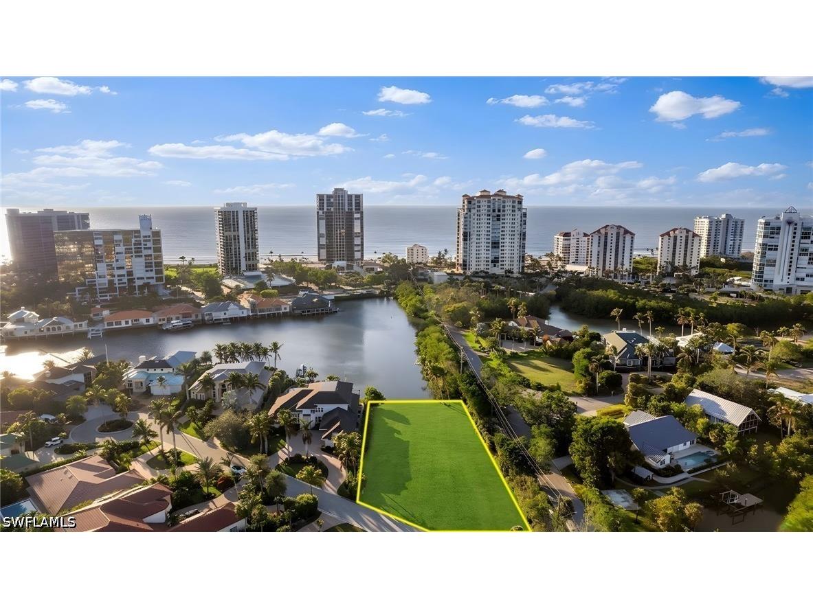 319 Pirates Bight Naples FL 34103 226012732 image1
