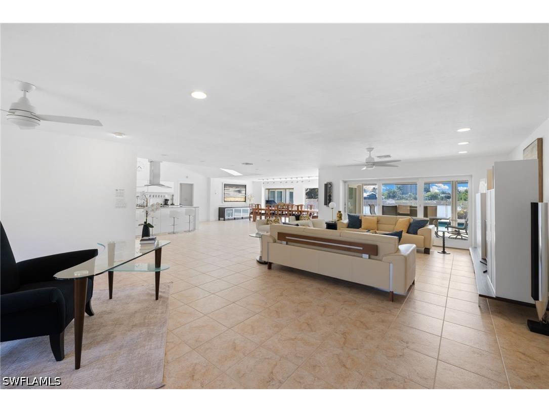 319 Pirates Bight Naples FL 34103 226012732 image18