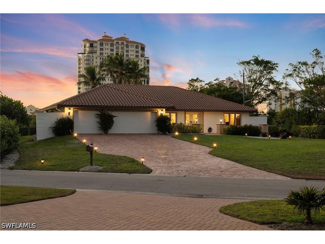 319 Pirates Bight Naples FL 34103 226012732 image4