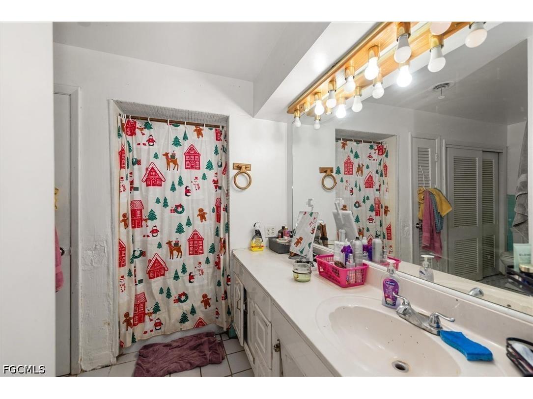 319 W Mariana Avenue North Fort Myers FL 33903 2026015988 image18