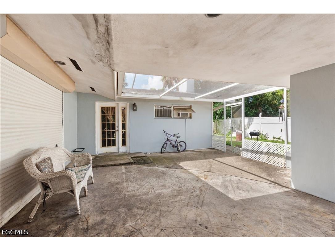 319 W Mariana Avenue North Fort Myers FL 33903 2026015988 image2
