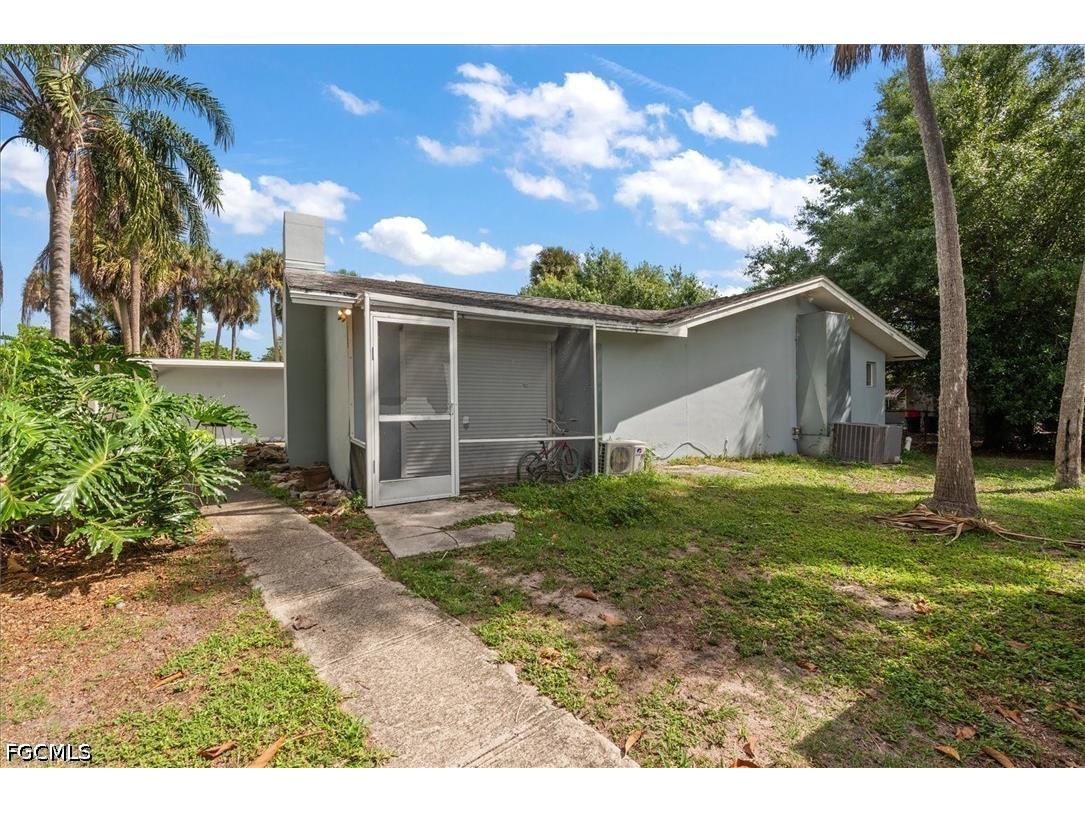 319 W Mariana Avenue North Fort Myers FL 33903 2026015988 image21
