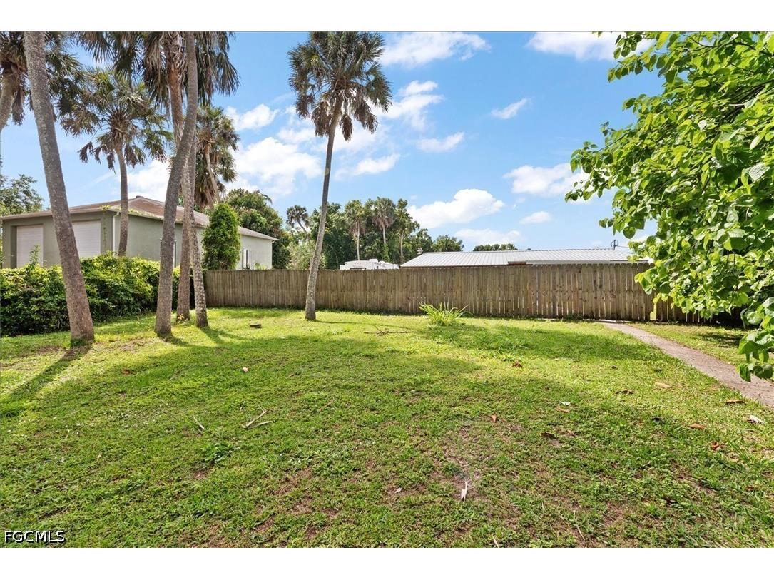 319 W Mariana Avenue North Fort Myers FL 33903 2026015988 image23