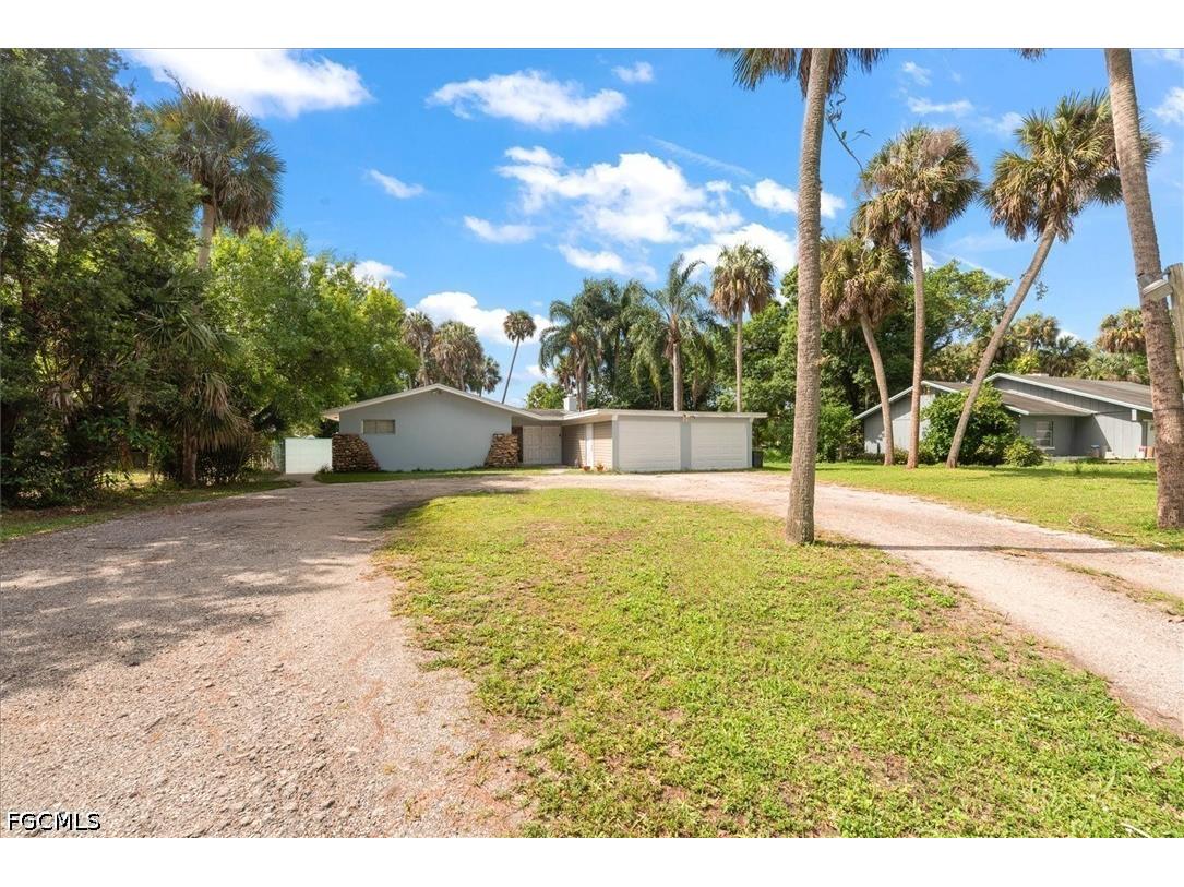 319 W Mariana Avenue North Fort Myers FL 33903 2026015988 image5