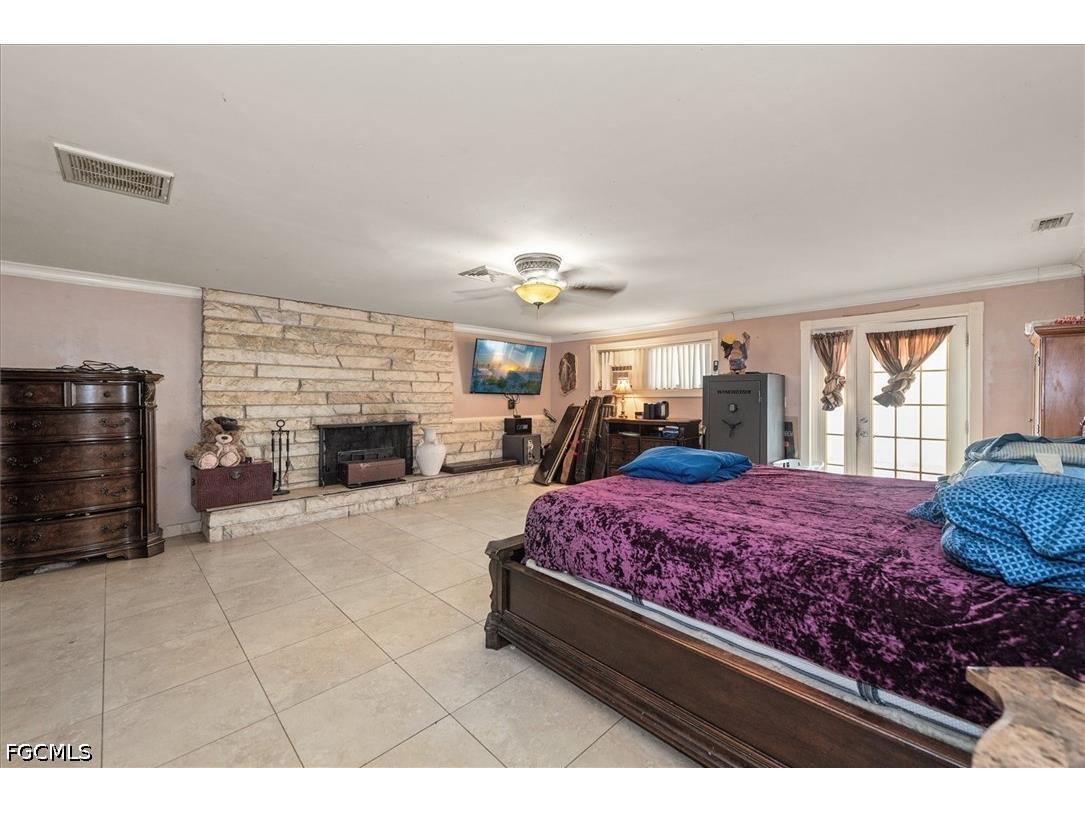 319 W Mariana Avenue North Fort Myers FL 33903 2026015988 image6
