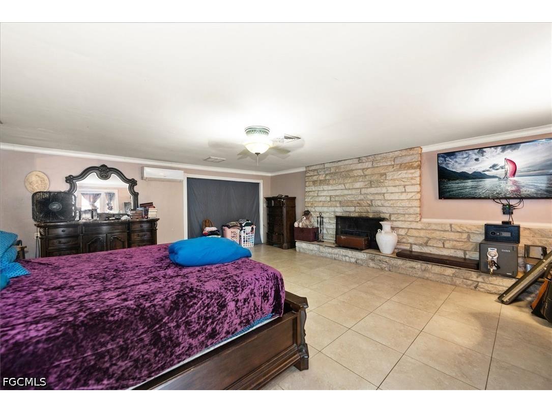 319 W Mariana Avenue North Fort Myers FL 33903 2026015988 image7