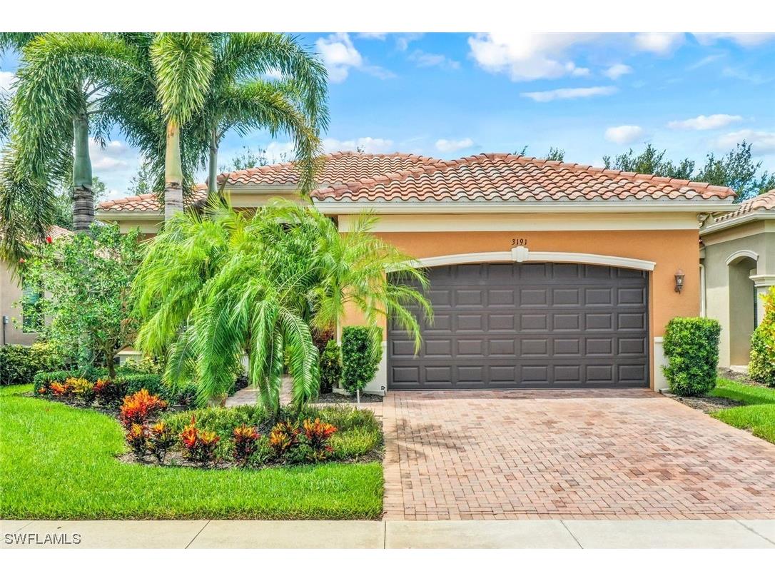 3191 Pacific Drive Naples FL 34119 223055110 image1