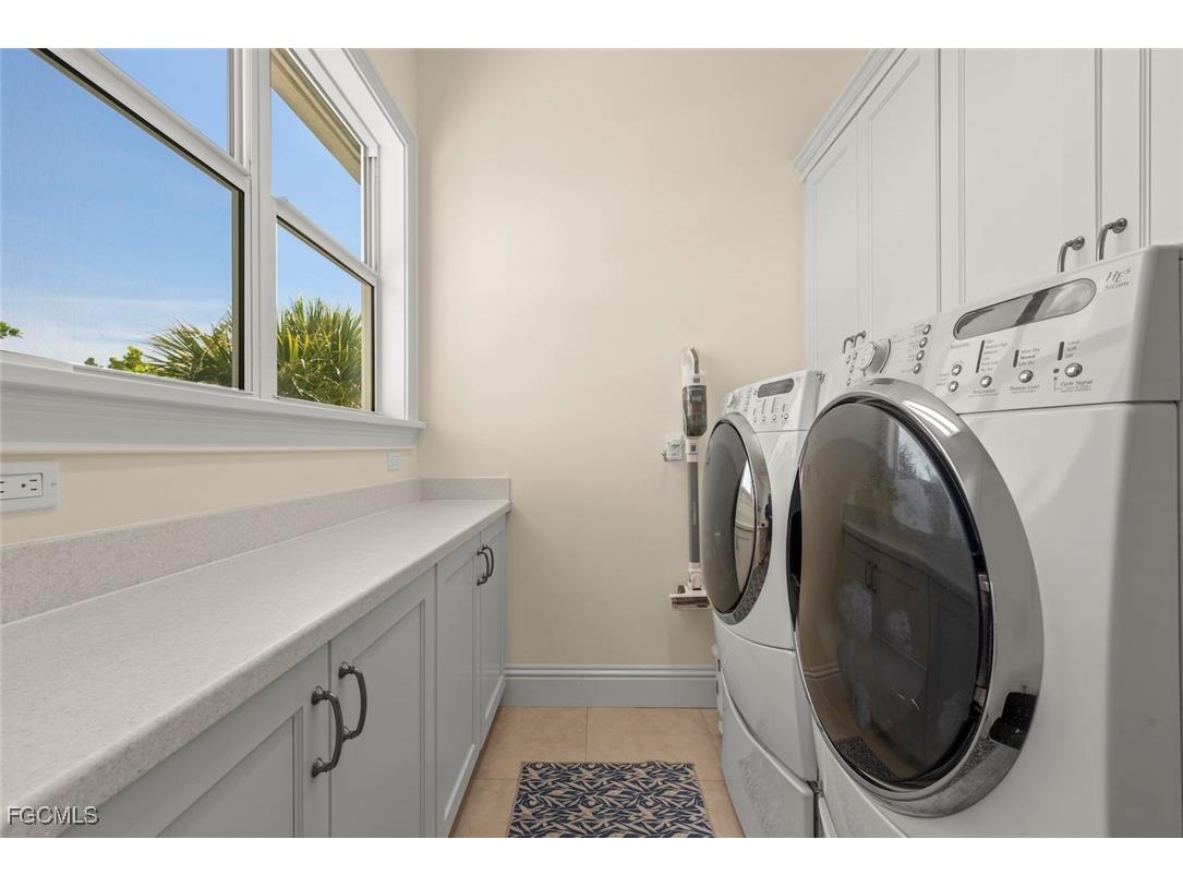 3191 Twin Lakes Lane Sanibel FL 33957 2025004572 image38