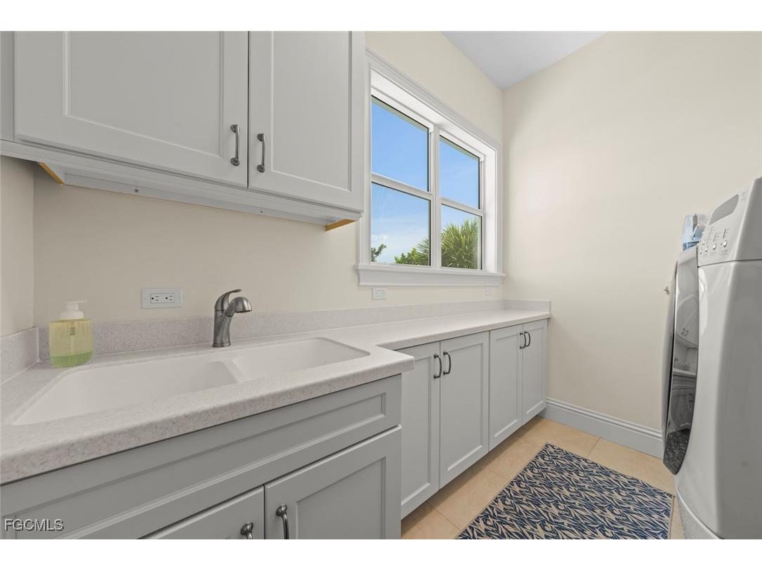 3191 Twin Lakes Lane Sanibel FL 33957 2025004572 image41