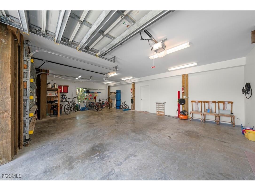 3191 Twin Lakes Lane Sanibel FL 33957 2025004572 image43