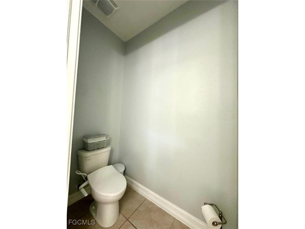 3193 Amadora Circle Cape Coral FL 33909 2025004892 image18