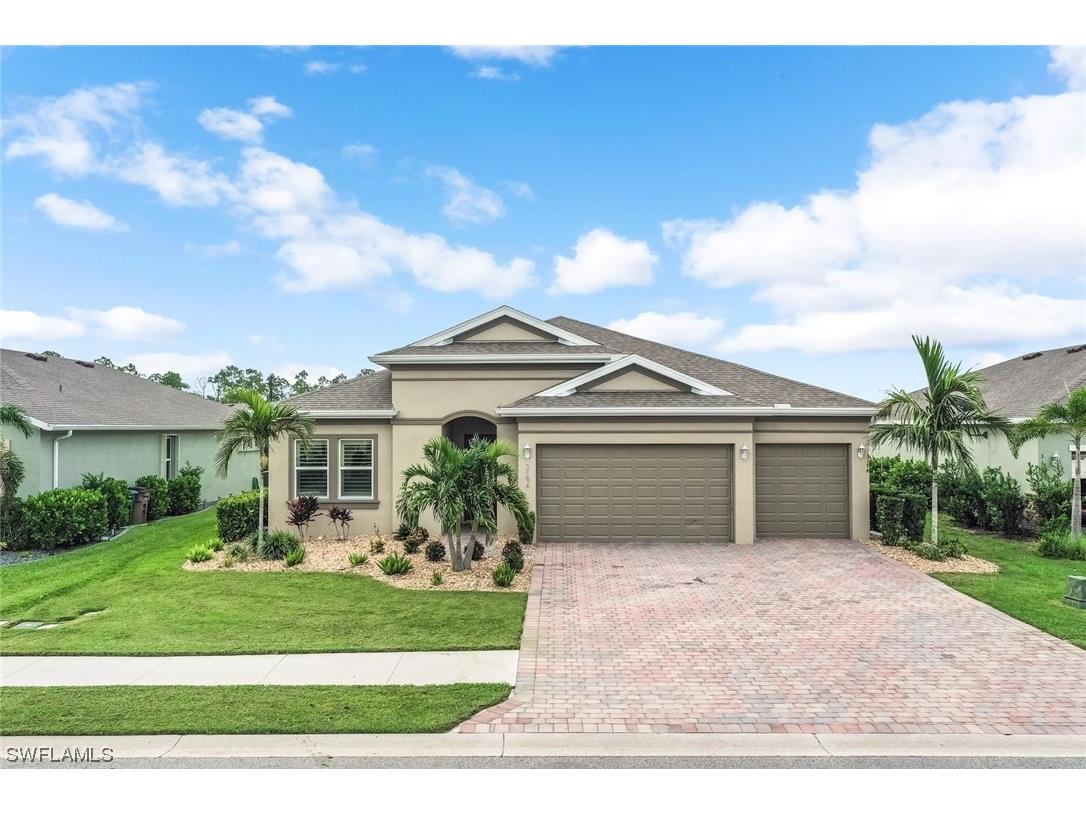 3194 Amadora Circle Cape Coral FL 33909 223052719 image1