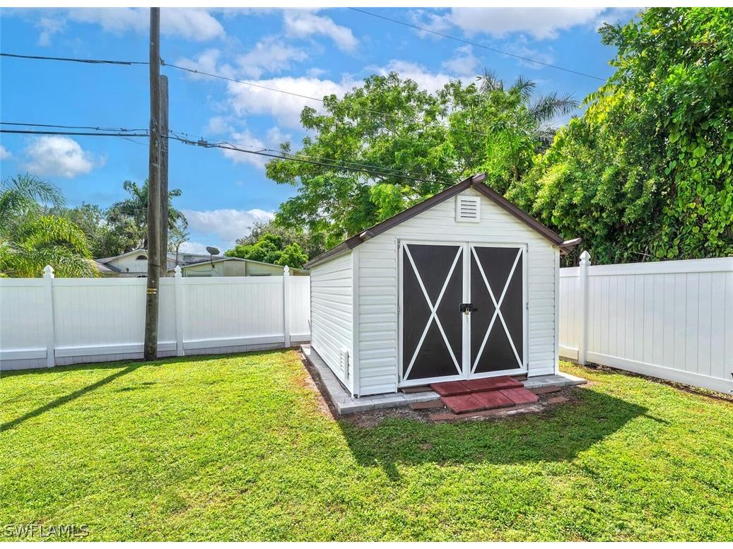 3196 Connecticut Avenue Naples FL 34112 226007337 image37