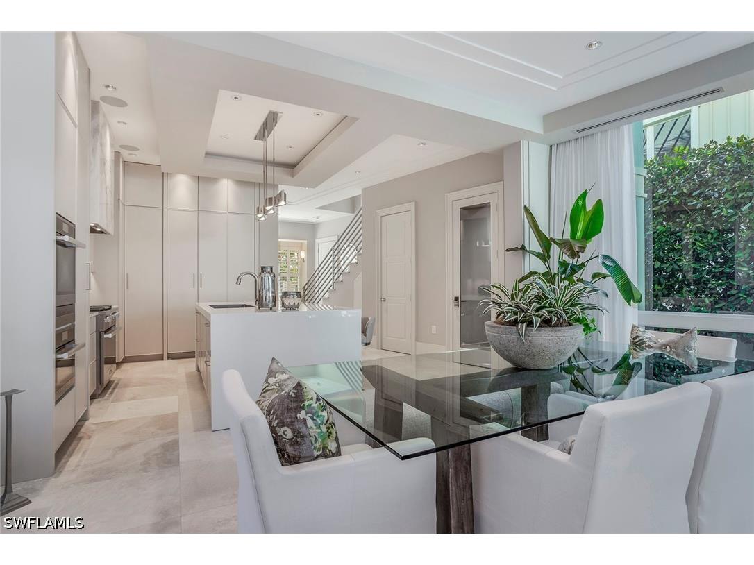 32 6th Street S Naples FL 34102 226022088 image15