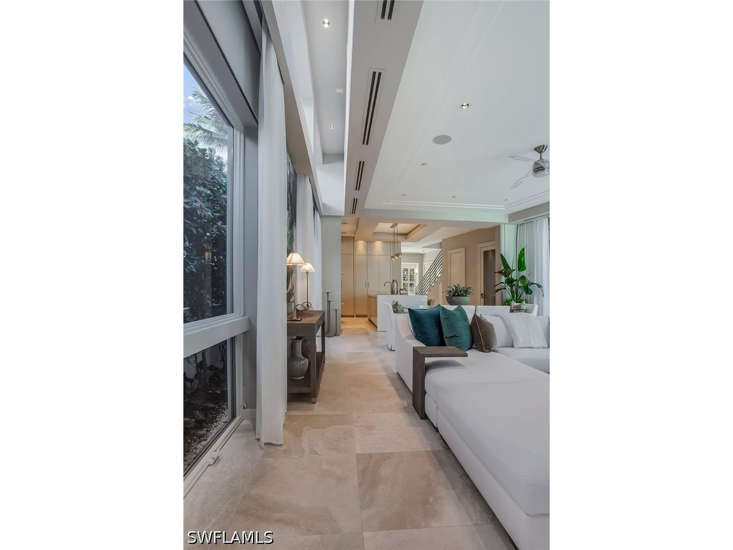 32 6th Street S Naples FL 34102 226022088 image16