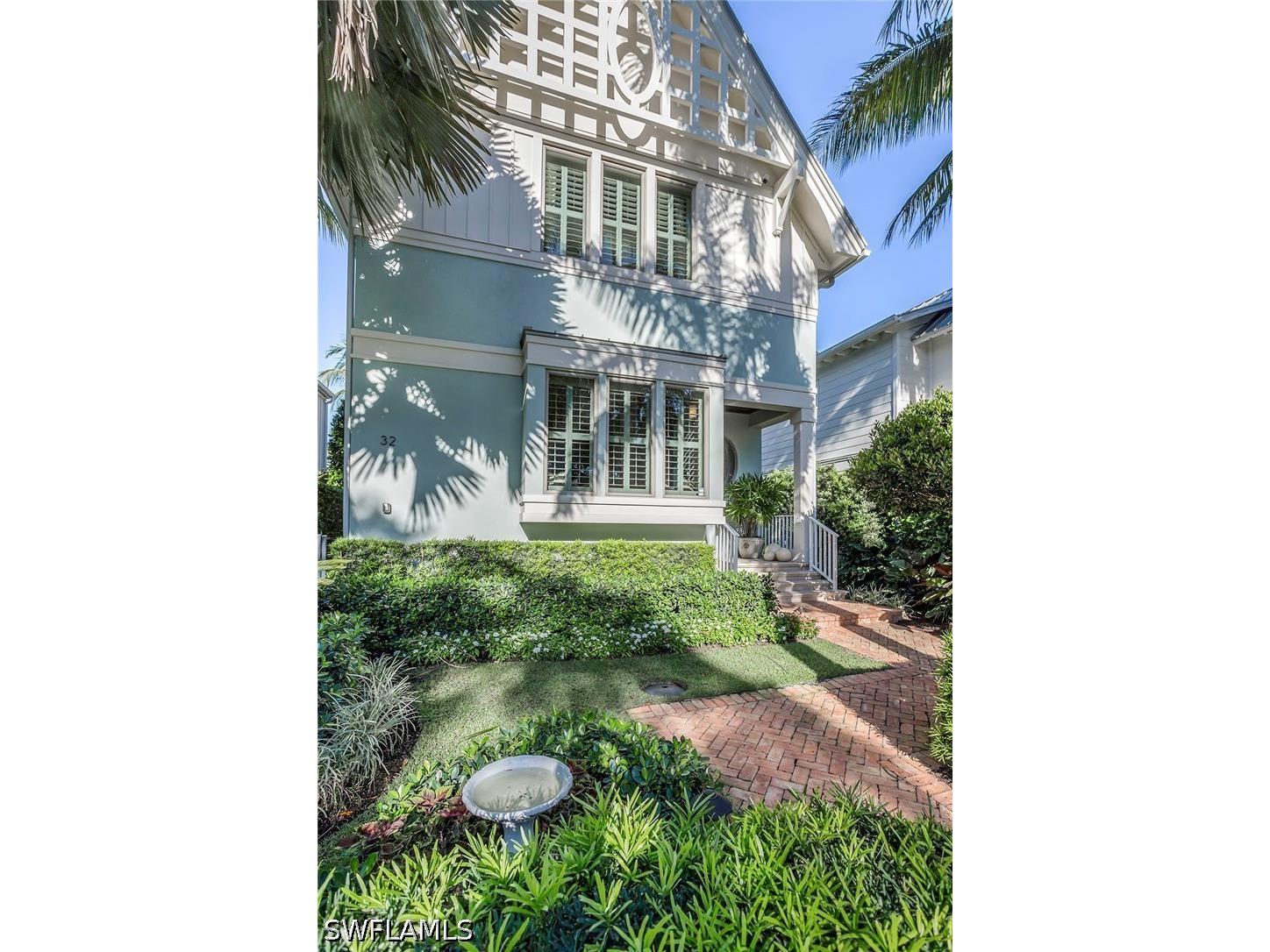 32 6th Street S Naples FL 34102 226022088 image2