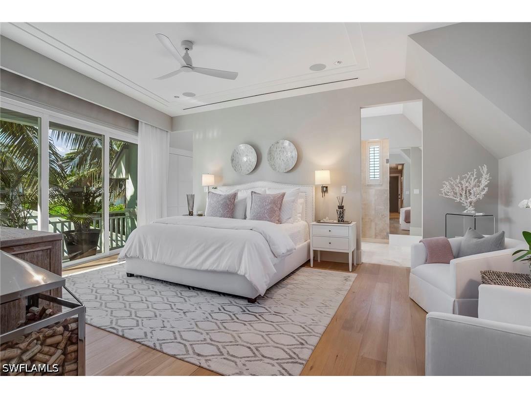 32 6th Street S Naples FL 34102 226022088 image23