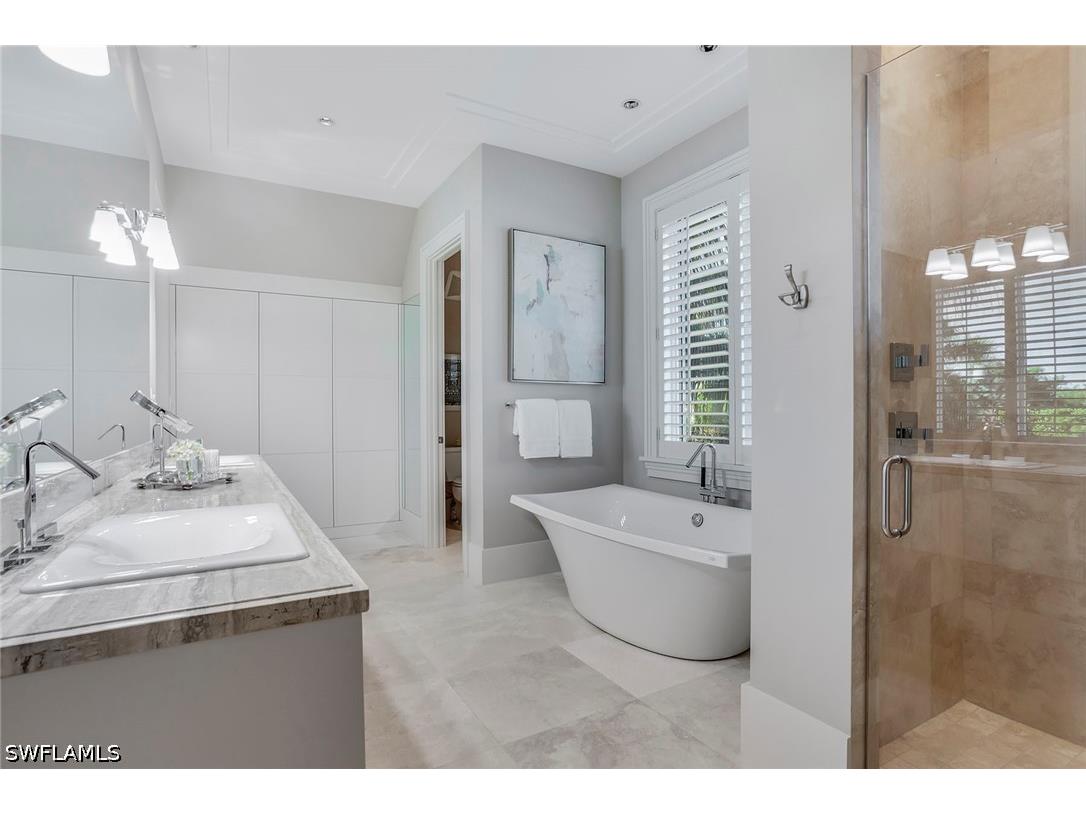32 6th Street S Naples FL 34102 226022088 image25