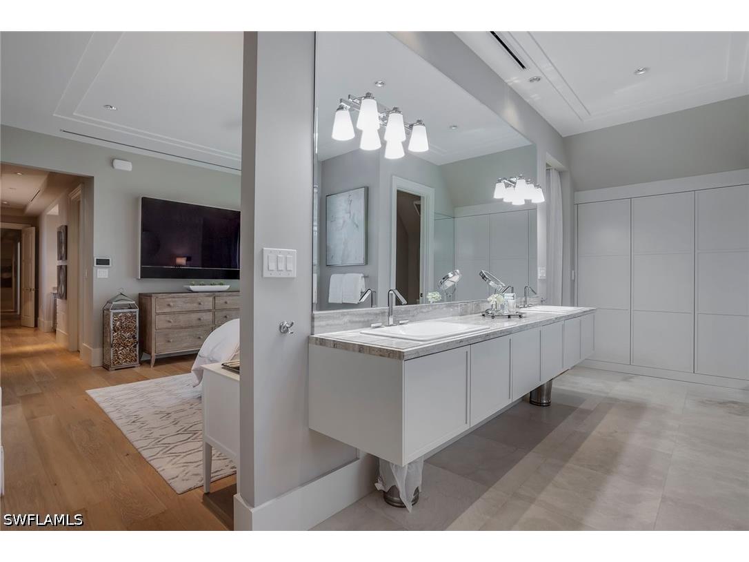 32 6th Street S Naples FL 34102 226022088 image26