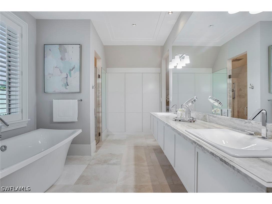 32 6th Street S Naples FL 34102 226022088 image27