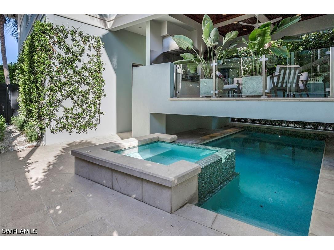 32 6th Street S Naples FL 34102 226022088 image33
