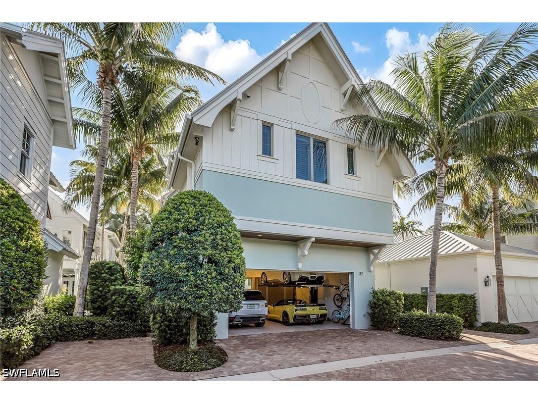 32 6th Street S Naples FL 34102 226022088 image36