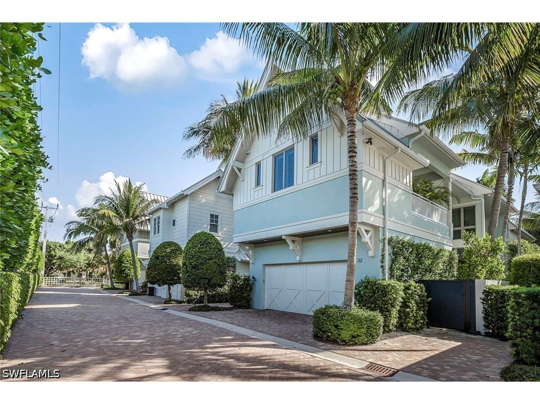 32 6th Street S Naples FL 34102 226022088 image37