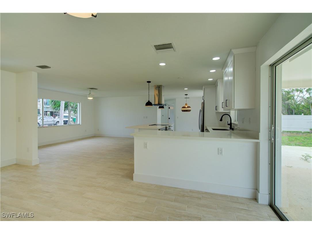 32 Fairview Boulevard Fort Myers Beach FL 33931 225053013 image10