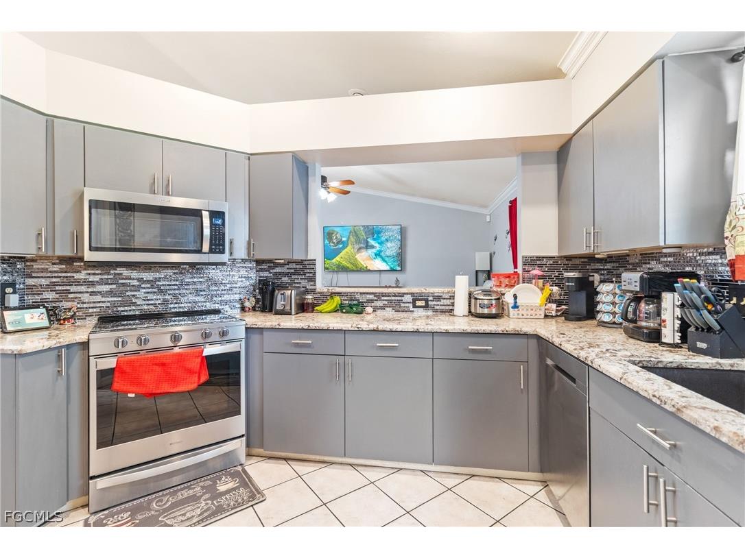 32 Lincoln Avenue Lehigh Acres FL 33936 2026006934 image9