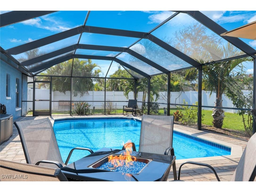 32 NE 13th Place Cape Coral FL 33909 225003737 image1