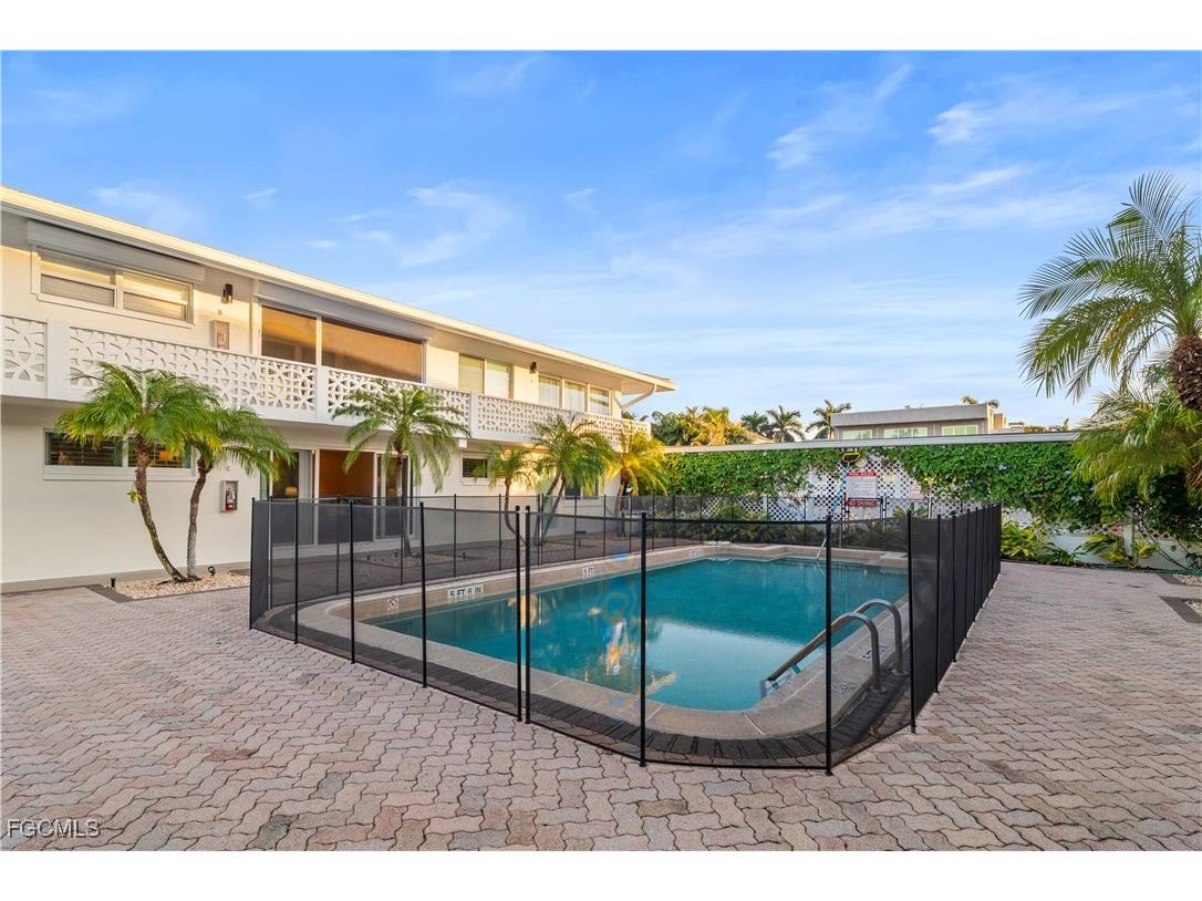 320 14th Avenue S #320C Naples FL 34102 2025022206 image24