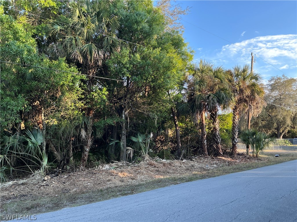 320 16th Street NE Naples FL 34120 226008895 image4