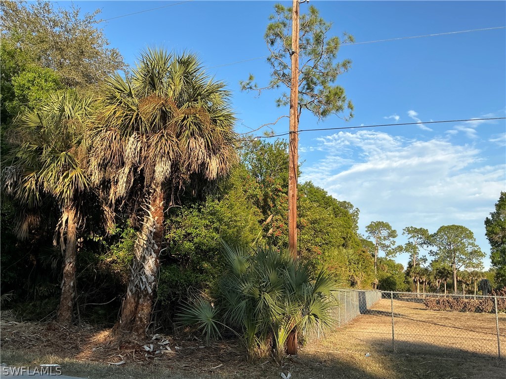 320 16th Street NE Naples FL 34120 226008895 image5