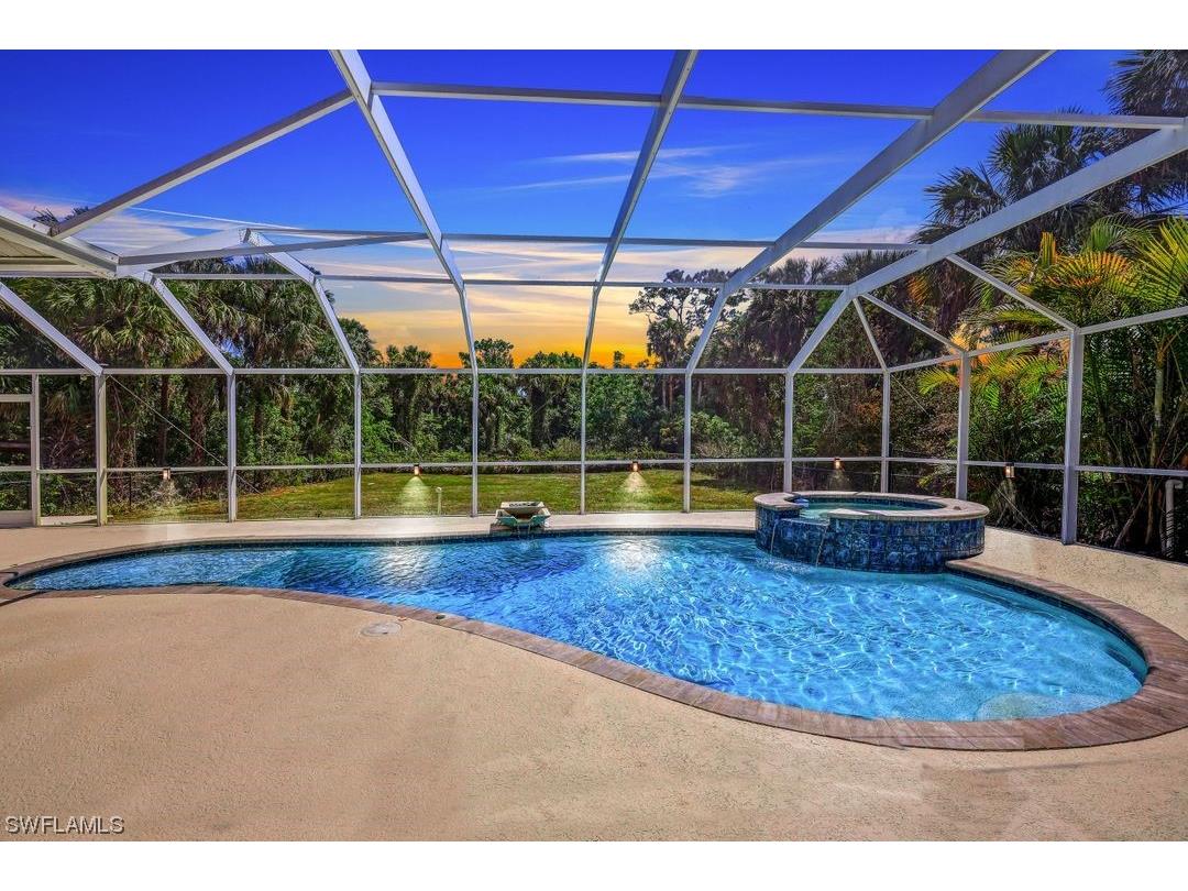 320 19th Street NW Naples FL 34120 223028104 image1