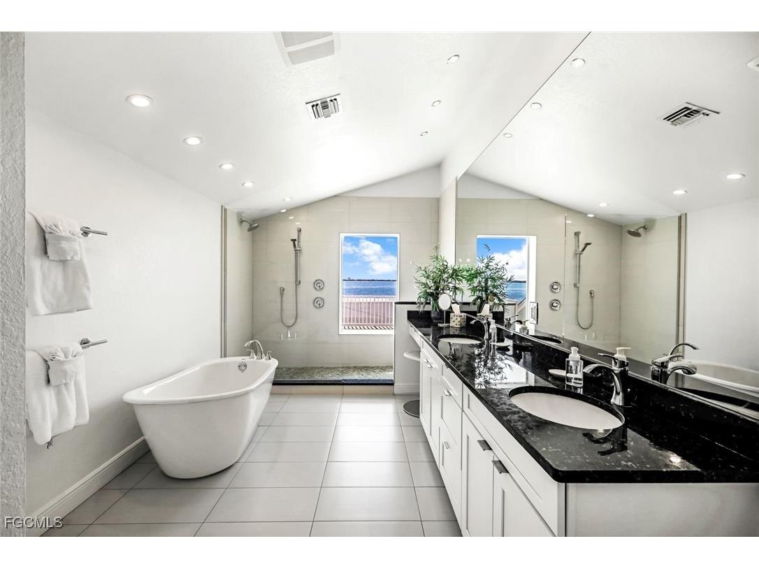 320 Bayshore Drive Cape Coral FL 33904 2026001261 image27