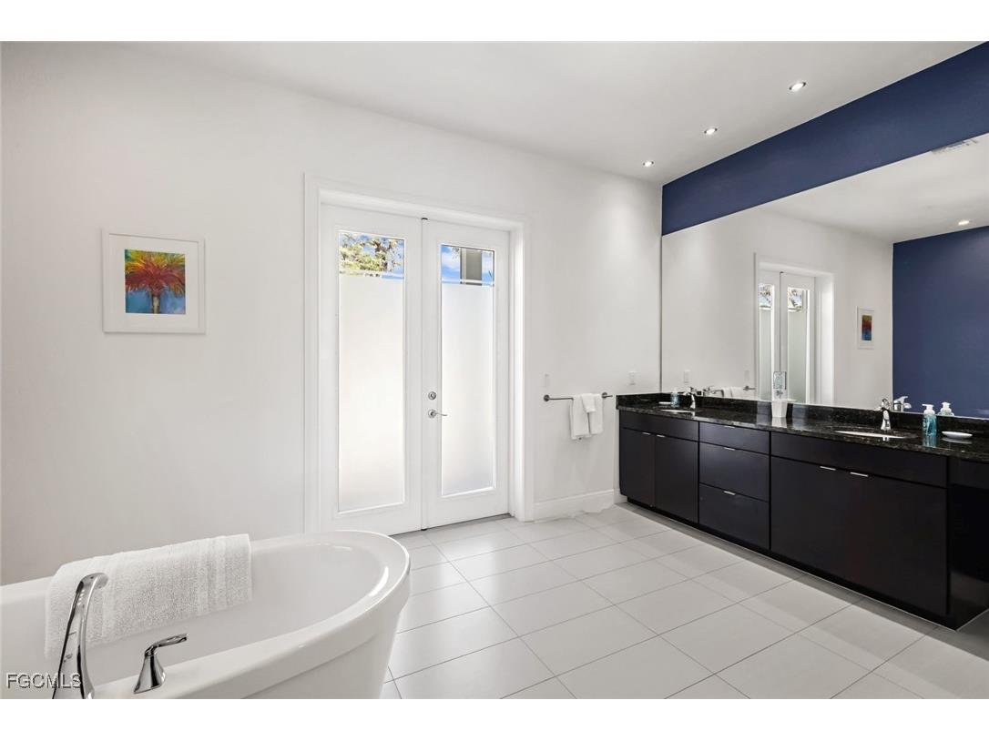 320 Bayshore Drive Cape Coral FL 33904 2026001261 image34