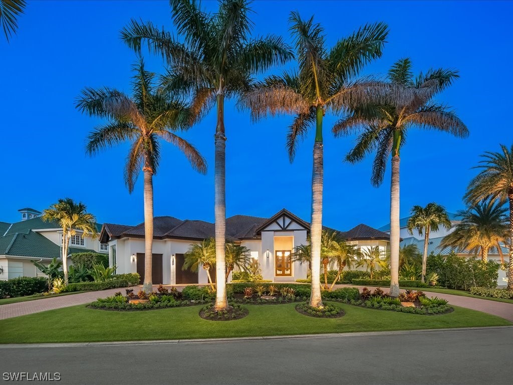 320 Devils Bight Naples FL 34103 223046803 image1