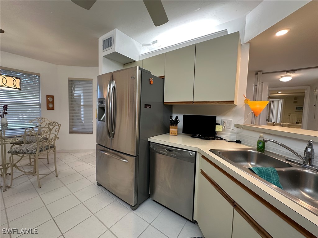 320 Horse Creek Drive #105 Naples FL 34110 225068755 image4